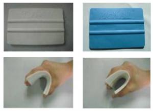 Kunststoffrakel, blau oder weiß, 10 cm Breite